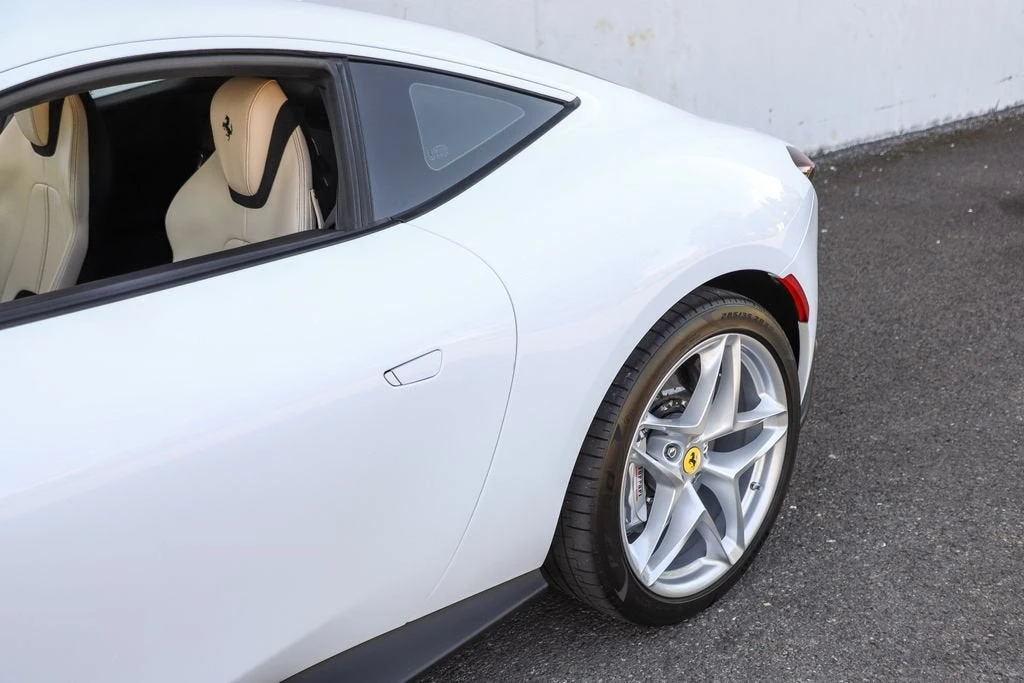 2023 Ferrari Roma - Image 30 of 31
