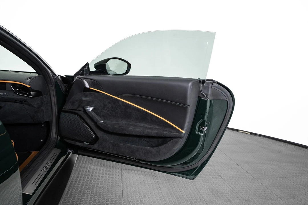 2023 Ferrari Roma - Image 15 of 31
