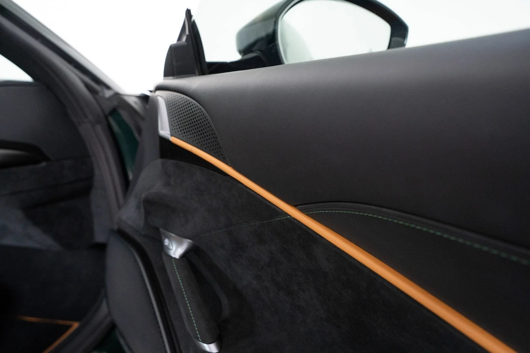 2023 Ferrari Roma - Image 23 of 31