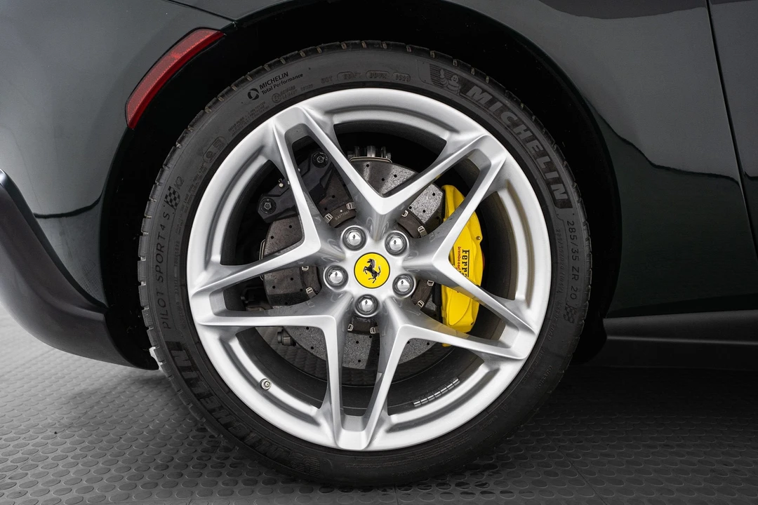 2023 Ferrari Roma - Image 9 of 31