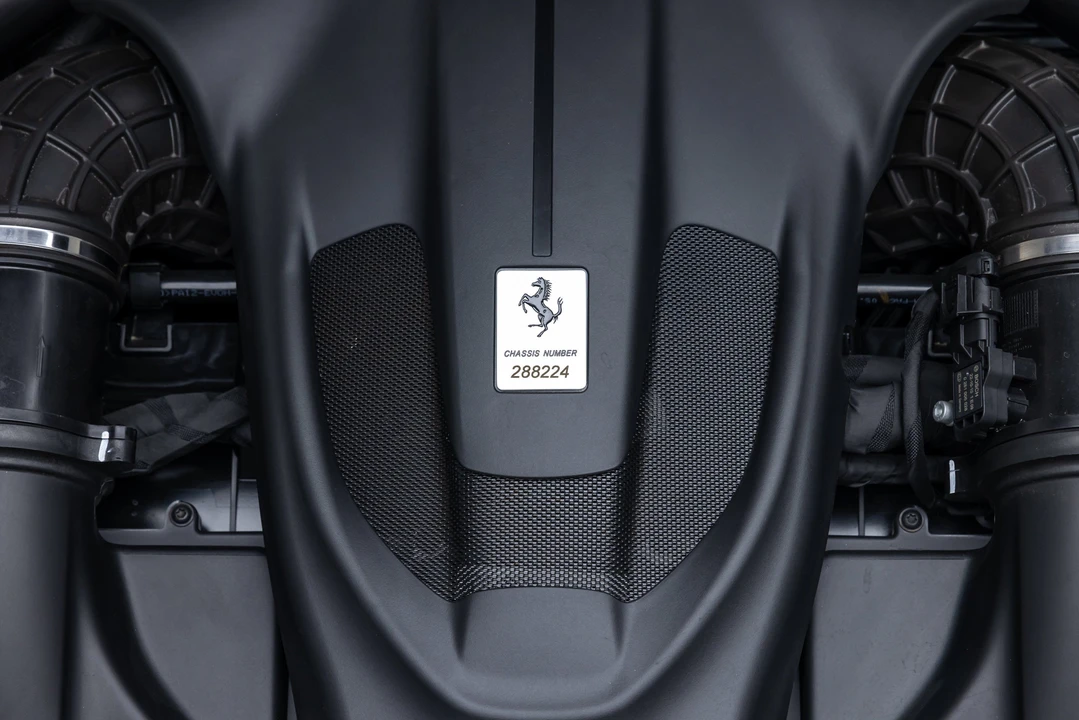 2023 Ferrari Roma - Image 24 of 31
