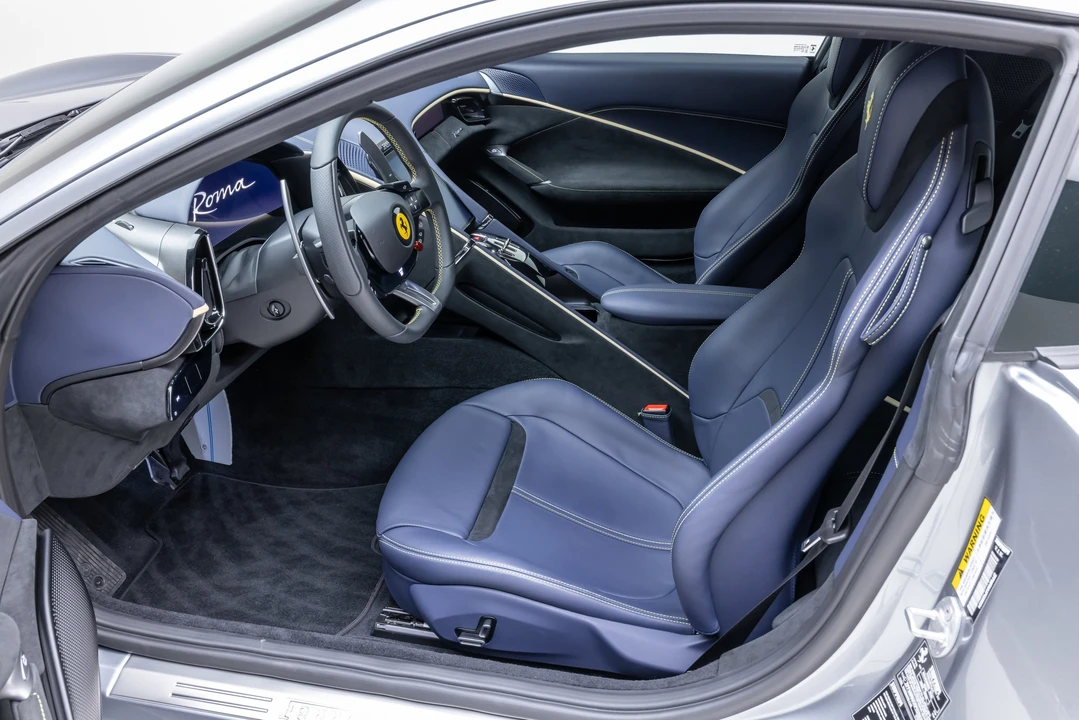 2023 Ferrari Roma - Image 28 of 31