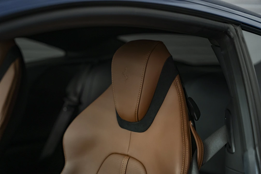 2023 Ferrari Roma - Image 28 of 31