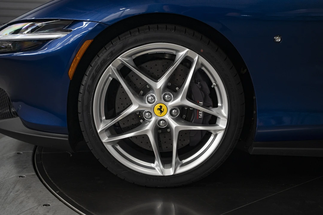 2023 Ferrari Roma - Image 16 of 31