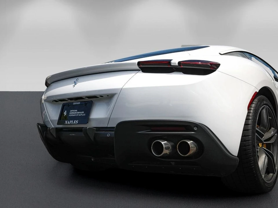 2023 Ferrari Roma - Image 17 of 31
