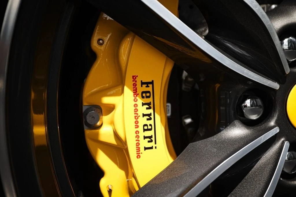 2023 Ferrari Roma - Image 16 of 31