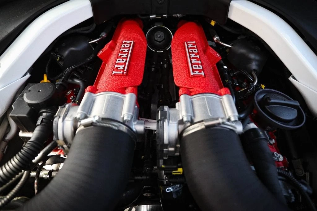 2023 Ferrari Roma - Image 25 of 31