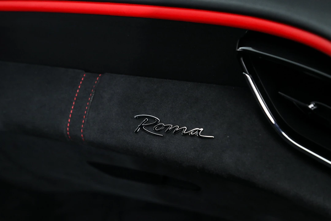 2023 Ferrari Roma - Image 19 of 31