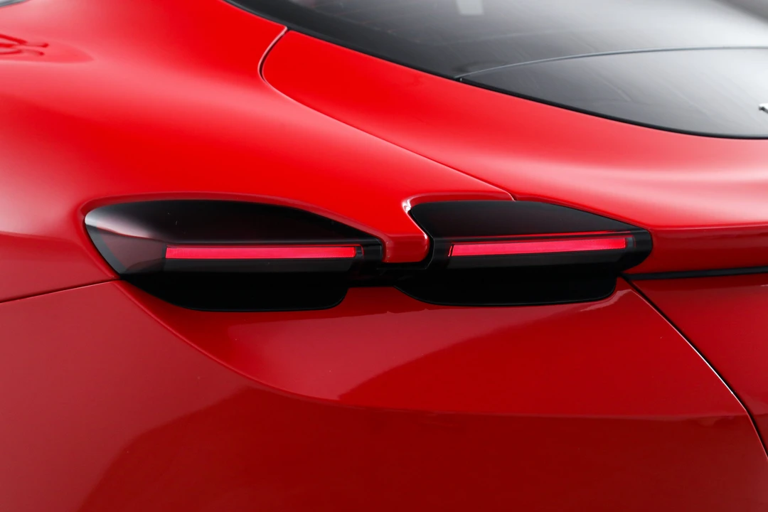 2023 Ferrari Roma - Image 15 of 31