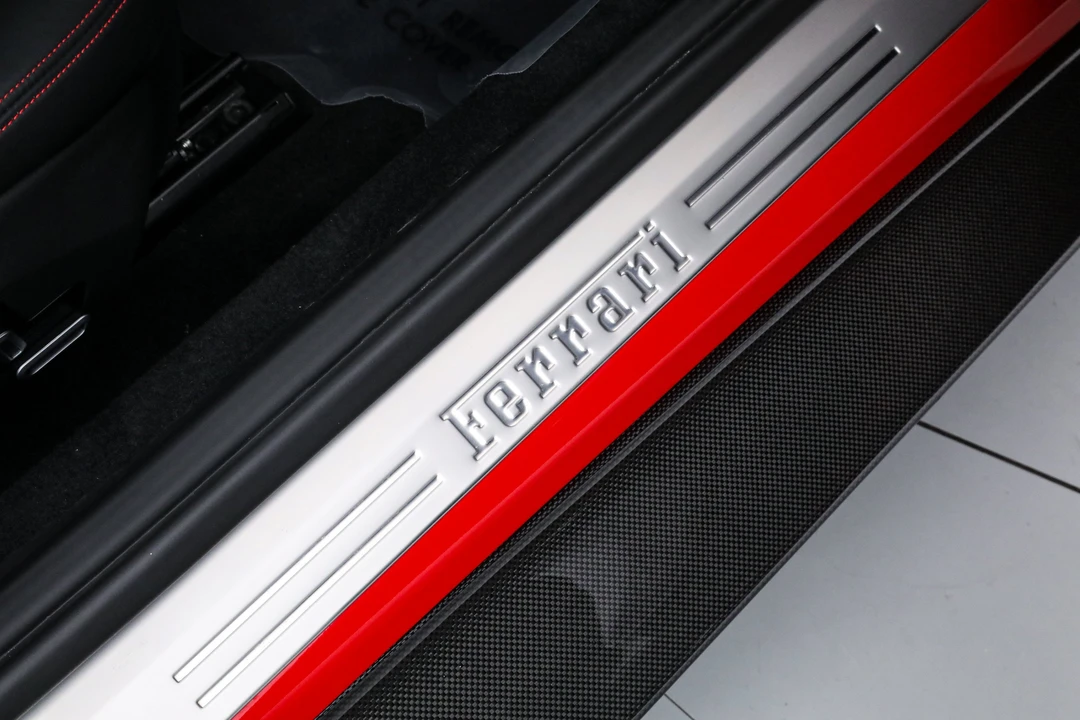 2023 Ferrari Roma - Image 23 of 31