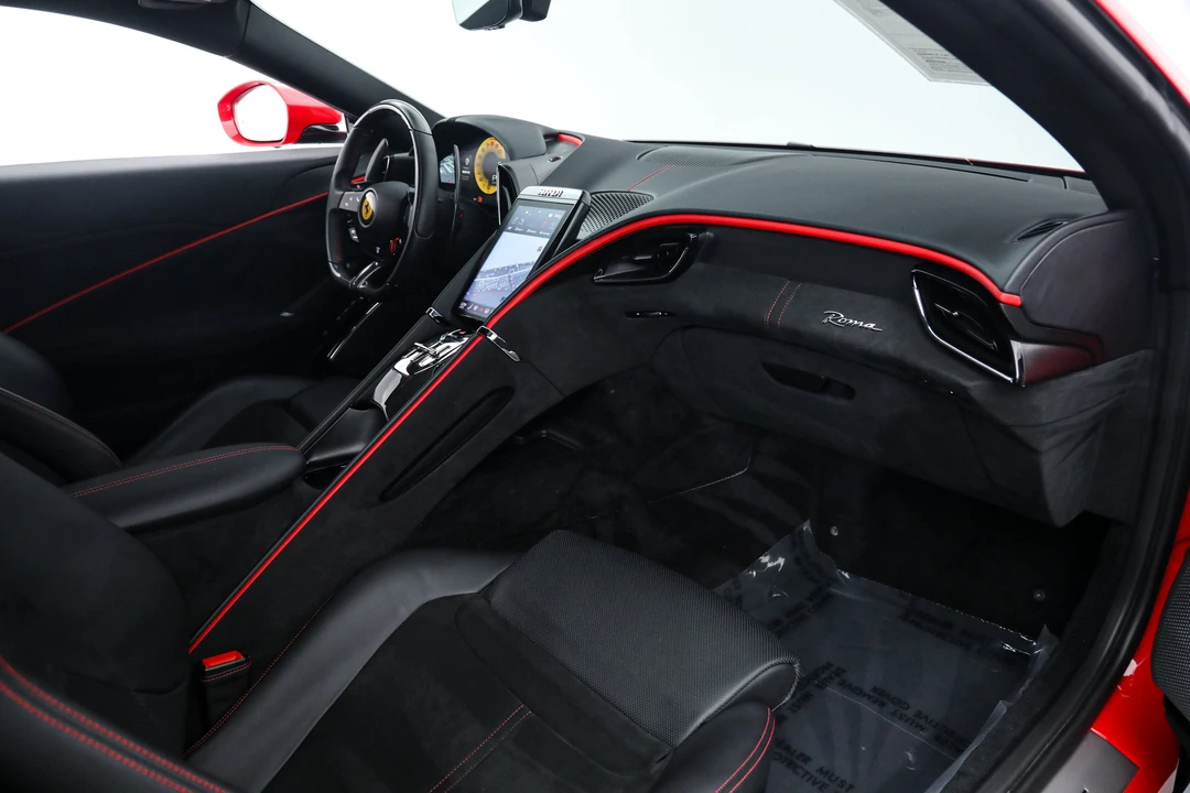 2023 Ferrari Roma - Image 18 of 31