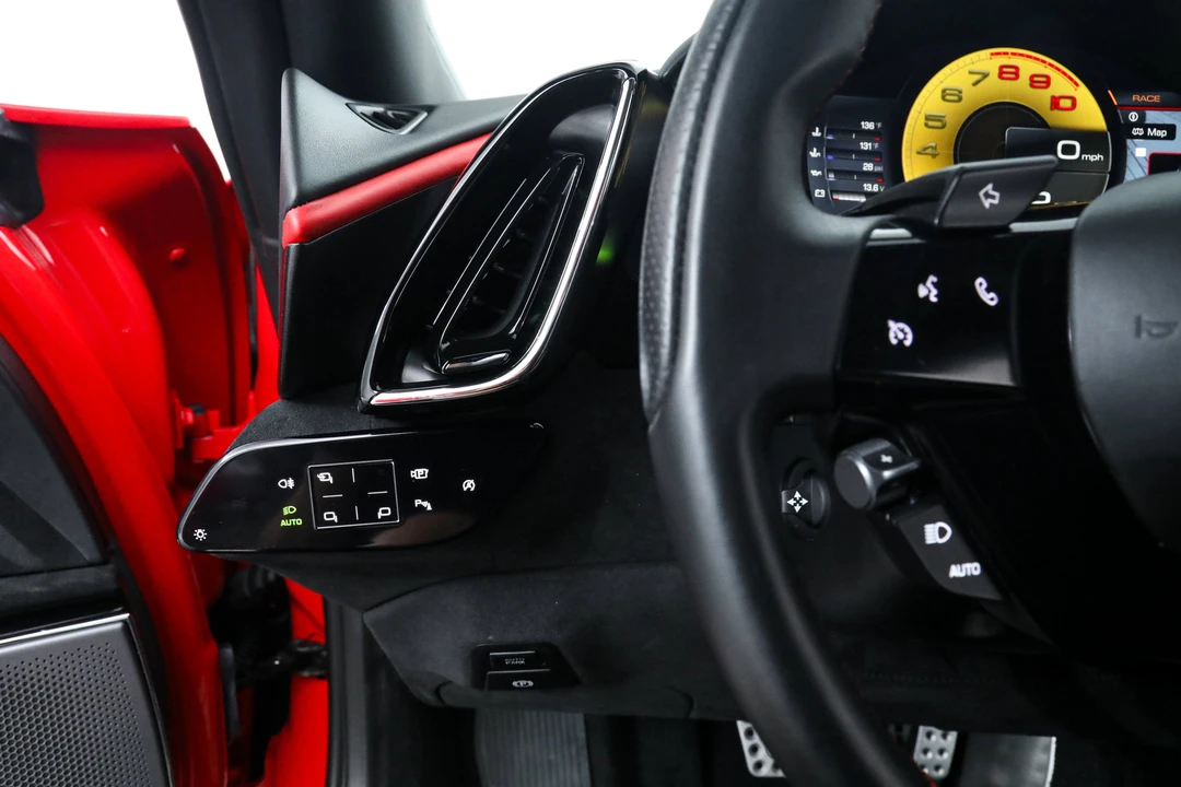 2023 Ferrari Roma - Image 27 of 31