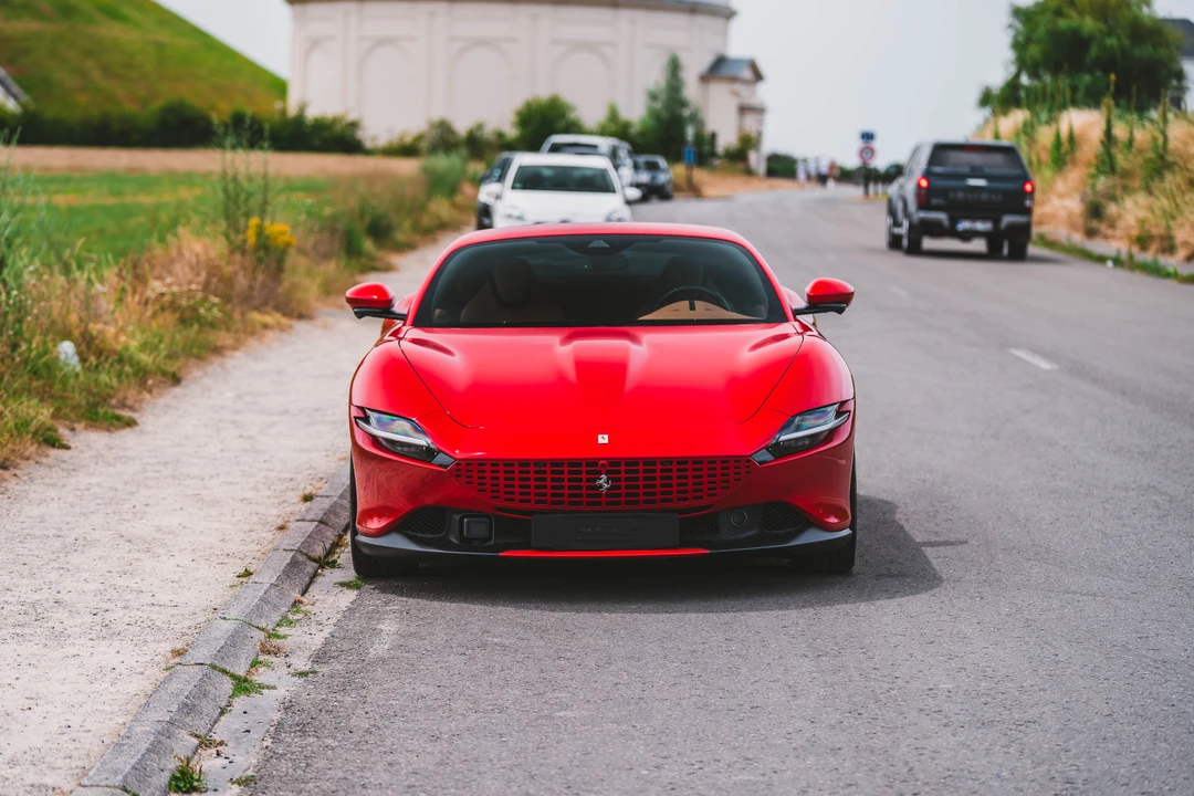 2023 Ferrari Roma - Image 10 of 31