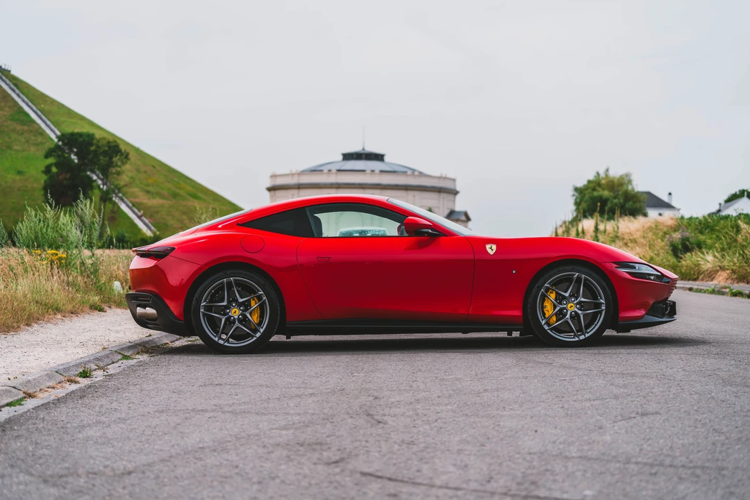 2023 Ferrari Roma - Image 8 of 31