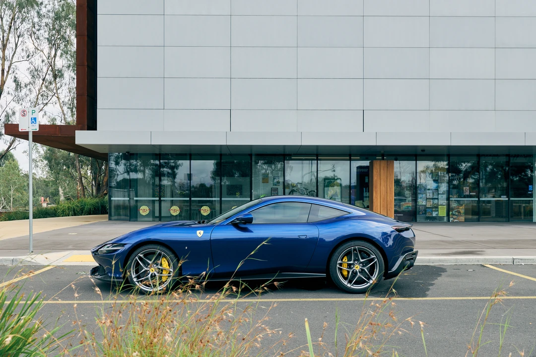 2023 Ferrari Roma - Image 12 of 31
