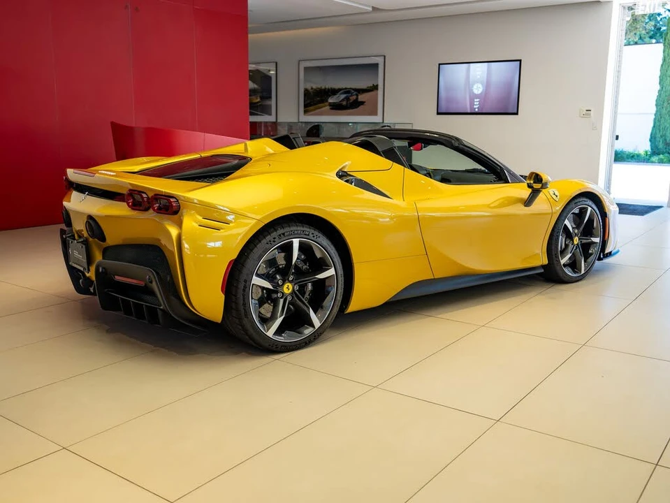 2023 Ferrari SF90 Spider - Image 6 of 31