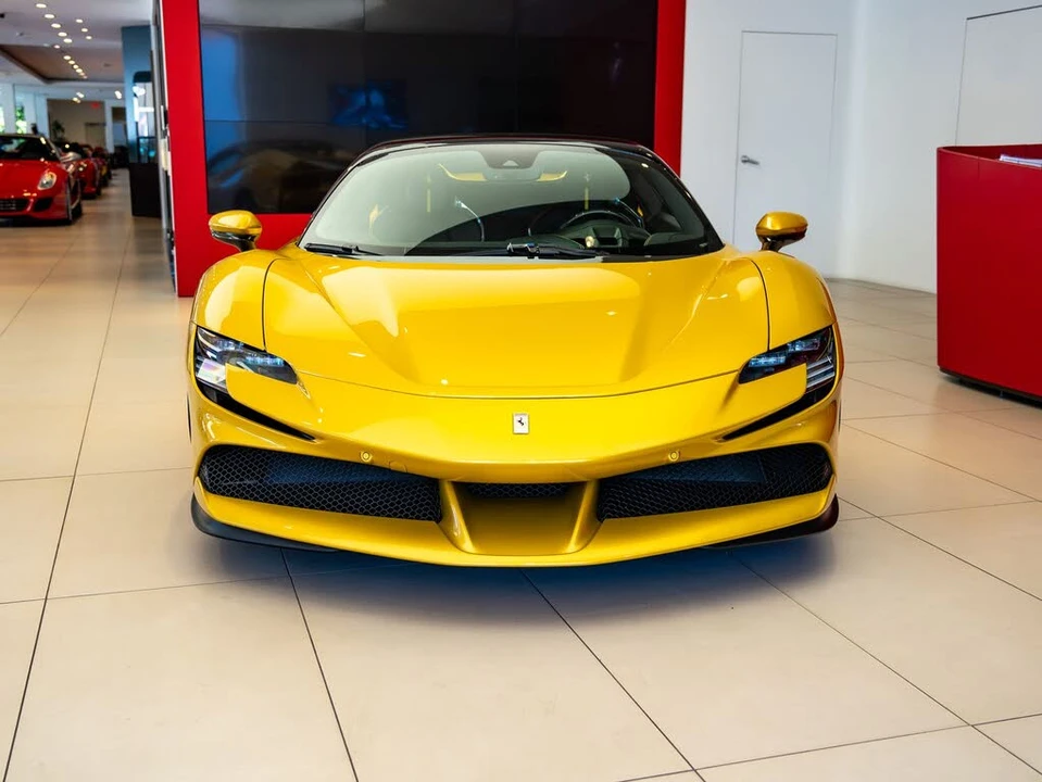 2023 Ferrari SF90 Spider - Image 28 of 31