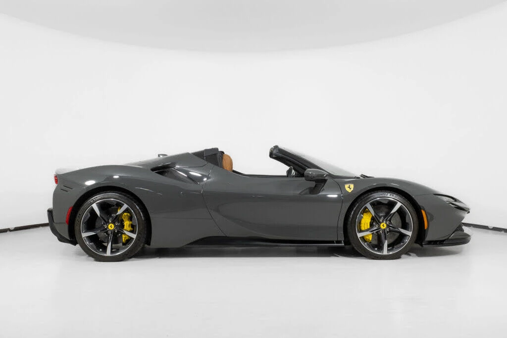 2023 Ferrari SF90 Spider - Image 6 of 31
