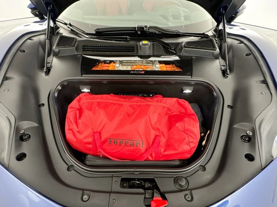 2023 Ferrari SF90 Spider - Image 28 of 31