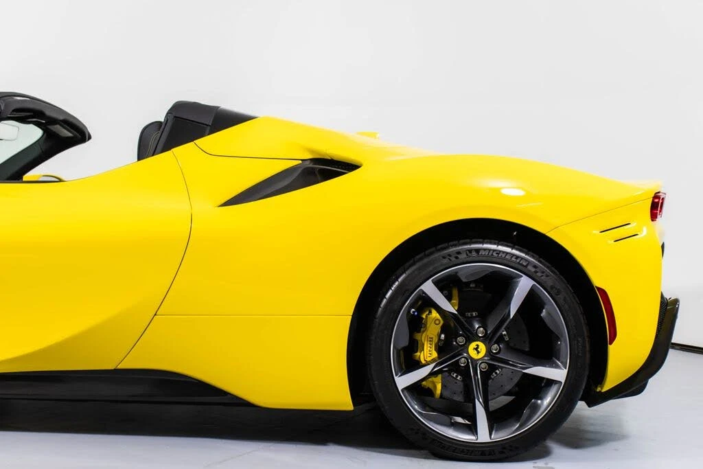 2023 Ferrari SF90 Spider - Image 28 of 31