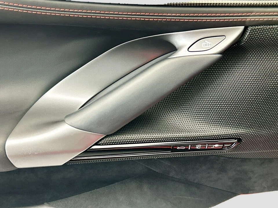 2023 Ferrari SF90 Spider - Image 26 of 31