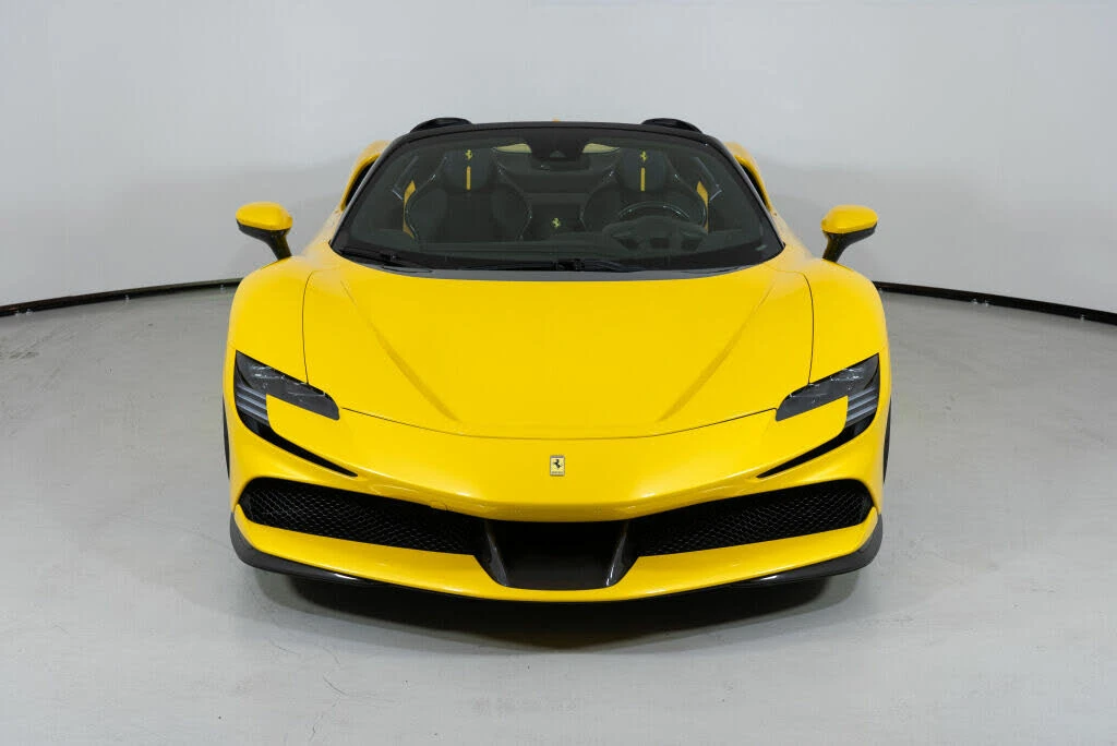 2023 Ferrari SF90 Spider - Image 18 of 31