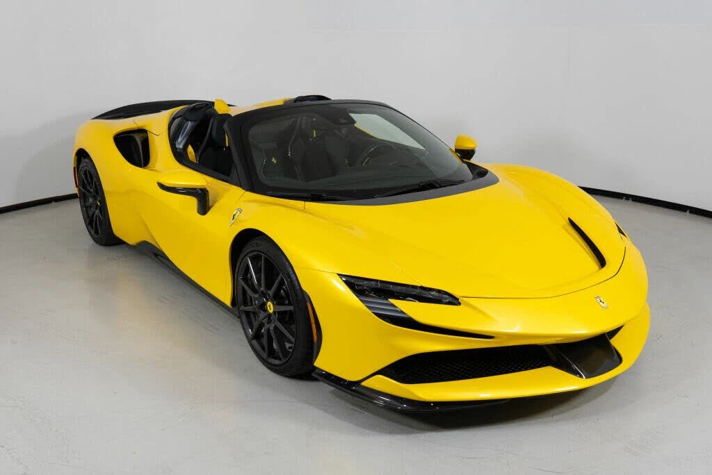 2023 Ferrari SF90 Spider - Image 16 of 31