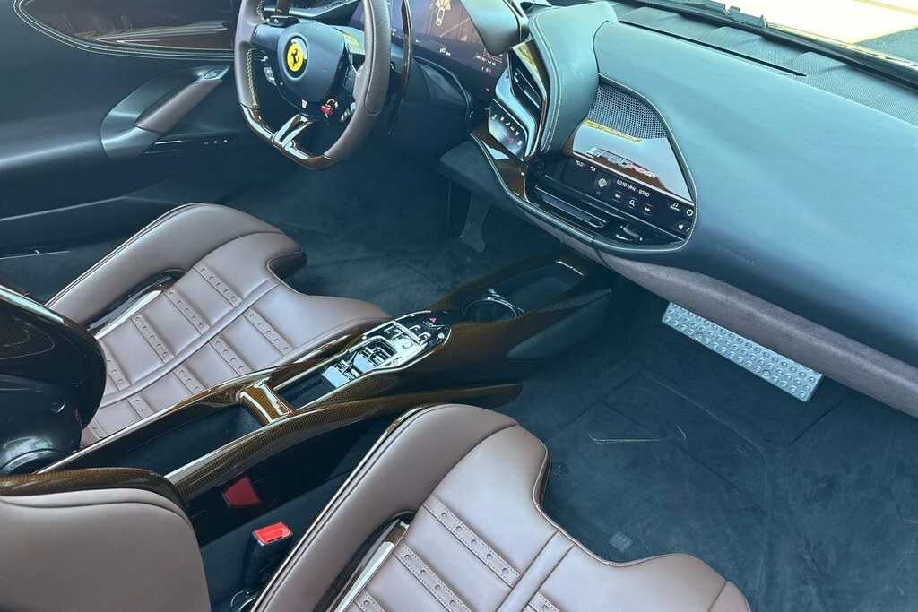 2023 Ferrari SF90 Spider - Image 17 of 31