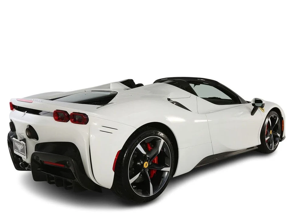 2023 Ferrari SF90 Spider - Image 17 of 31