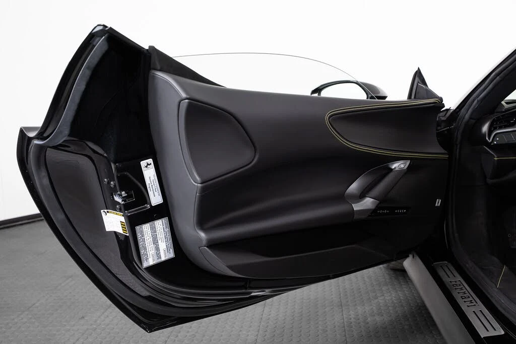 2023 Ferrari SF90 Spider - Image 15 of 31
