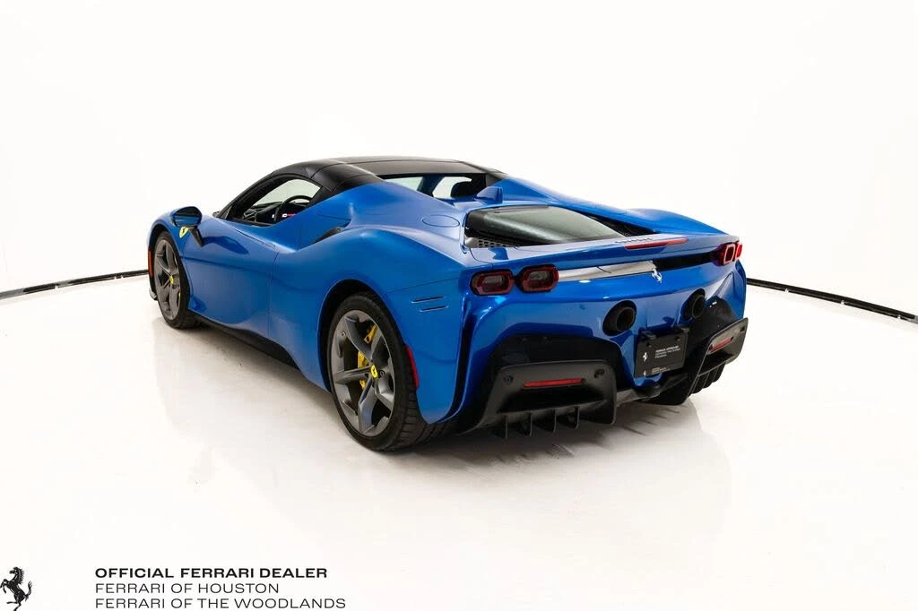 2023 Ferrari SF90 Spider - Image 25 of 31