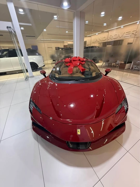2023 Ferrari SF90 Spider - Image 11 of 17