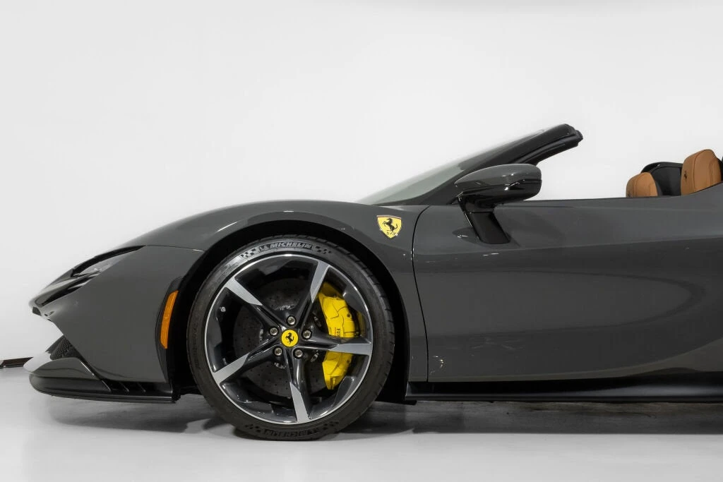 2023 Ferrari SF90 Spider - Image 9 of 31