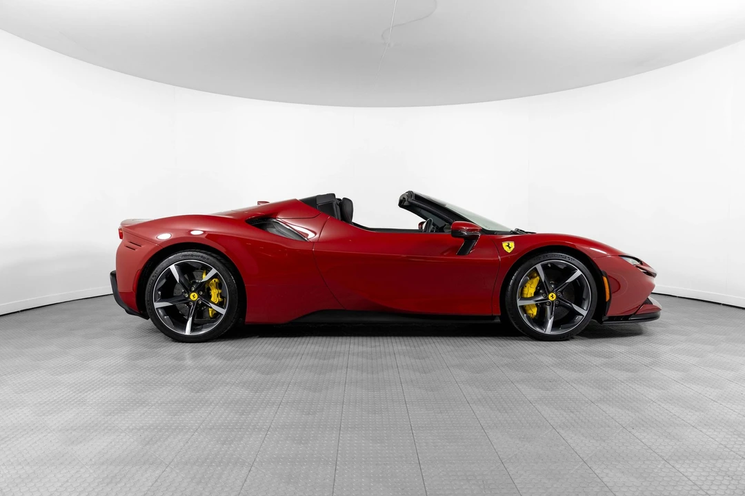 2023 Ferrari SF90 Spider - Image 13 of 31