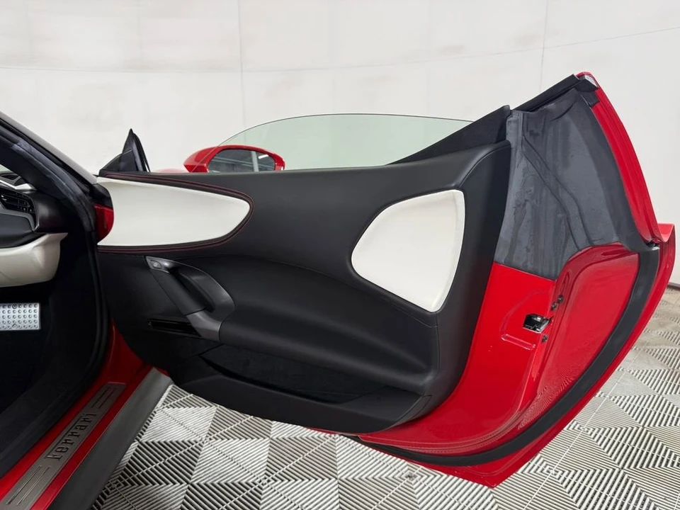 2023 Ferrari SF90 Spider - Image 24 of 27