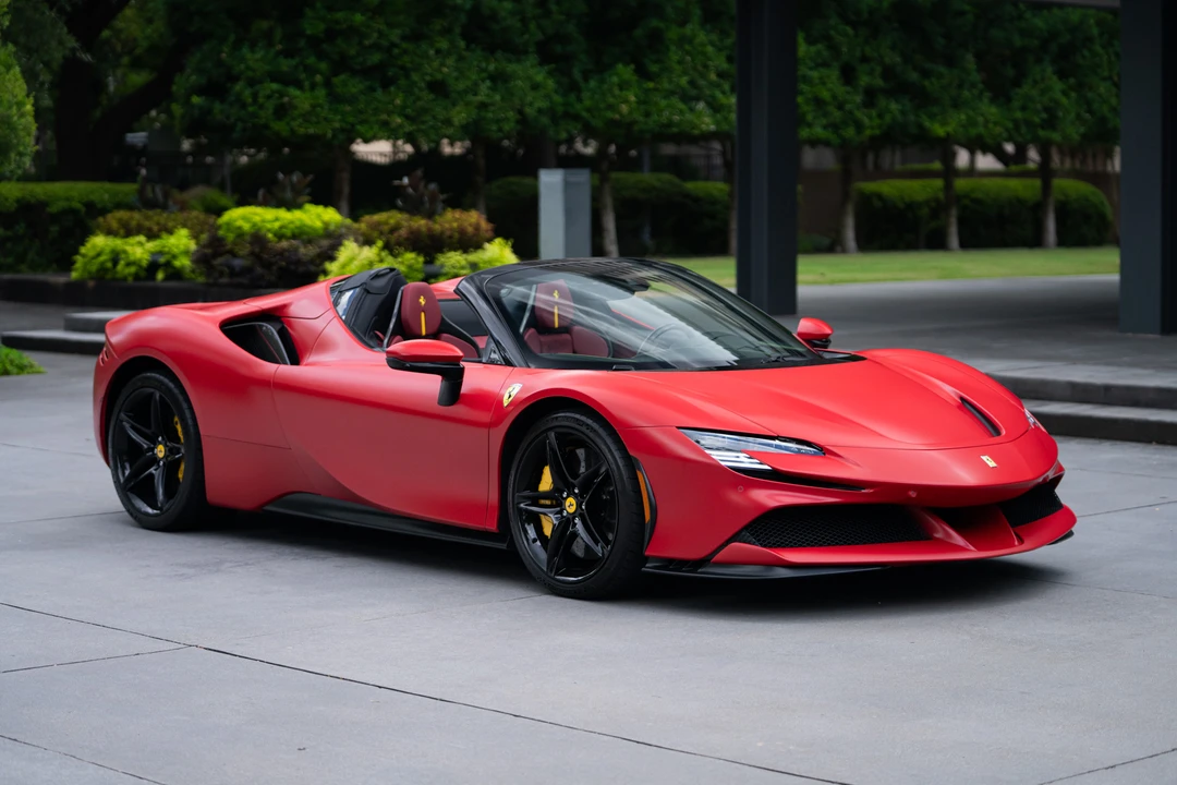 2023 Ferrari SF90 Spider - Image 18 of 31