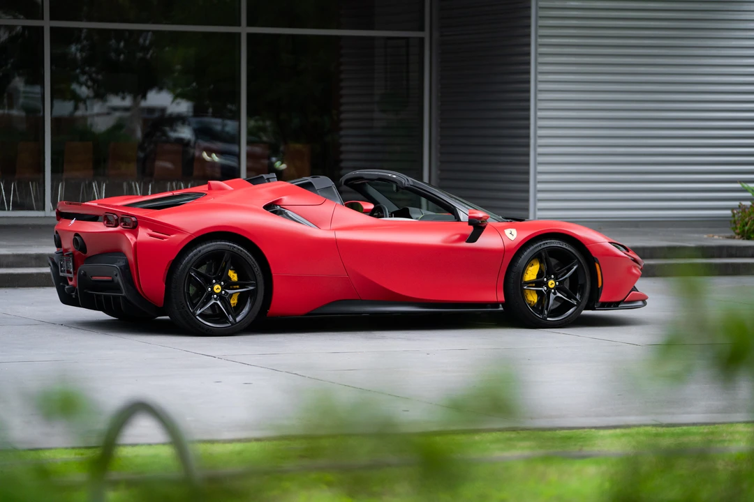 2023 Ferrari SF90 Spider - Image 27 of 31