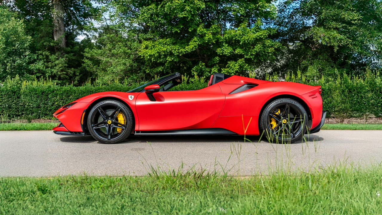 2023 Ferrari SF90 Spider - Image 16 of 31