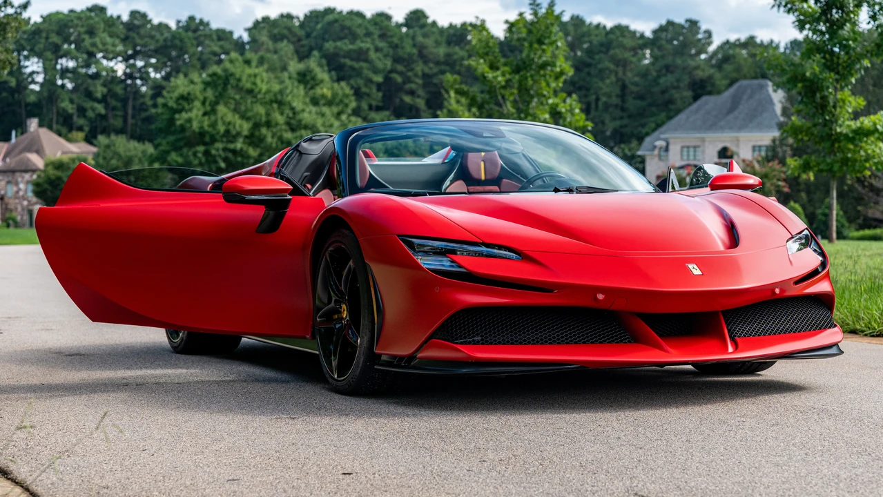 2023 Ferrari SF90 Spider - Image 19 of 31