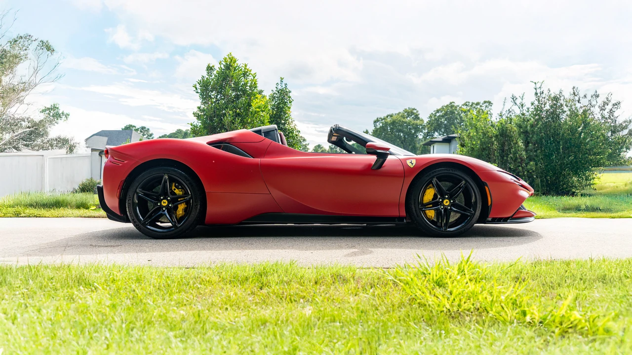 2023 Ferrari SF90 Spider - Image 12 of 31