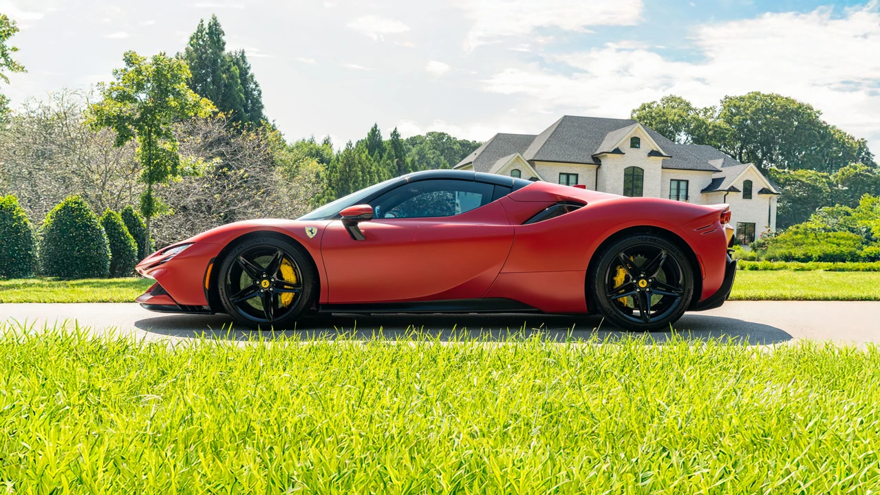 2023 Ferrari SF90 Spider - Image 9 of 31