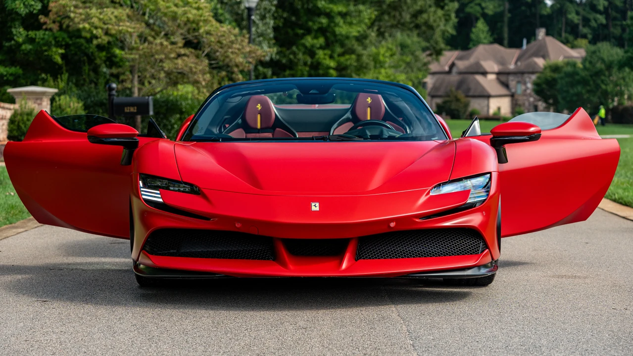 2023 Ferrari SF90 Spider - Image 17 of 31