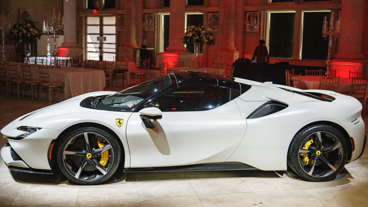2023 Ferrari SF90 Spider - Image 10 of 31