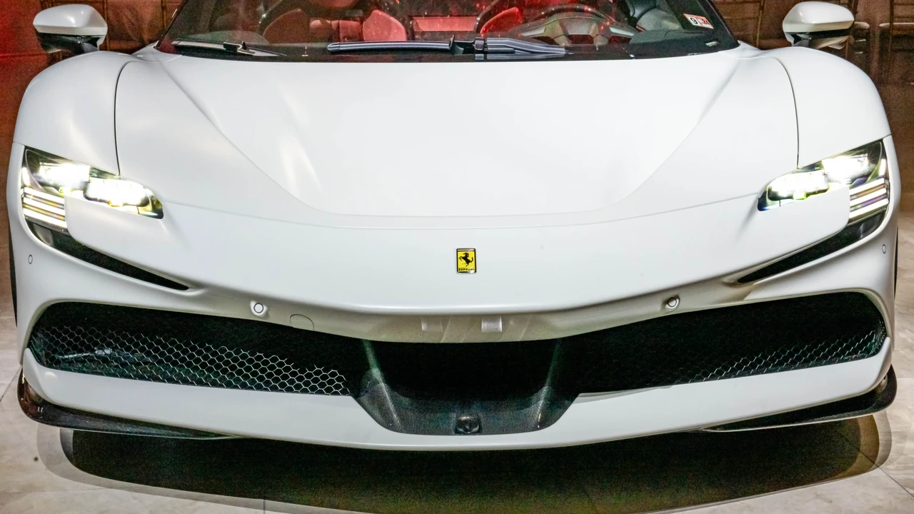 2023 Ferrari SF90 Spider - Image 14 of 31