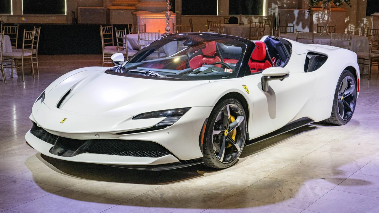2023 Ferrari SF90 Spider - Image 8 of 31