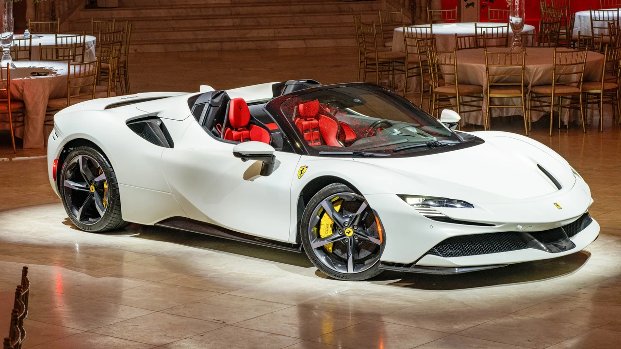 2023 Ferrari SF90 Spider - Image 9 of 31