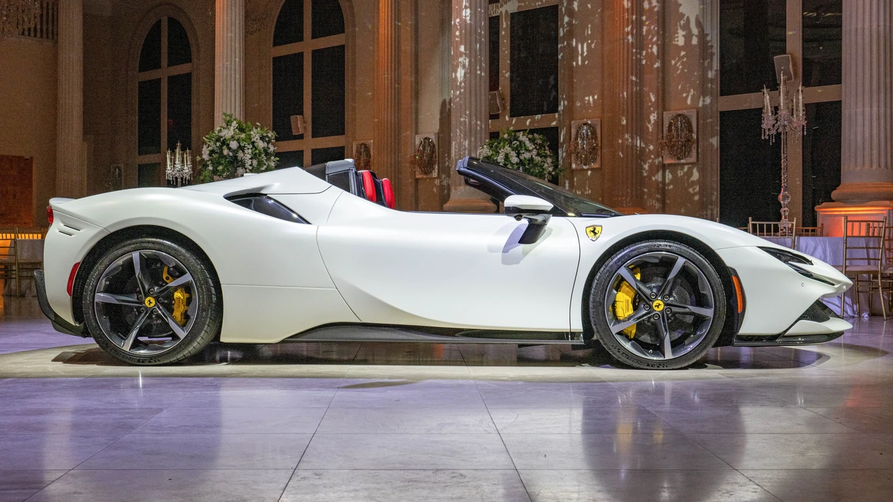 2023 Ferrari SF90 Spider - Image 4 of 31