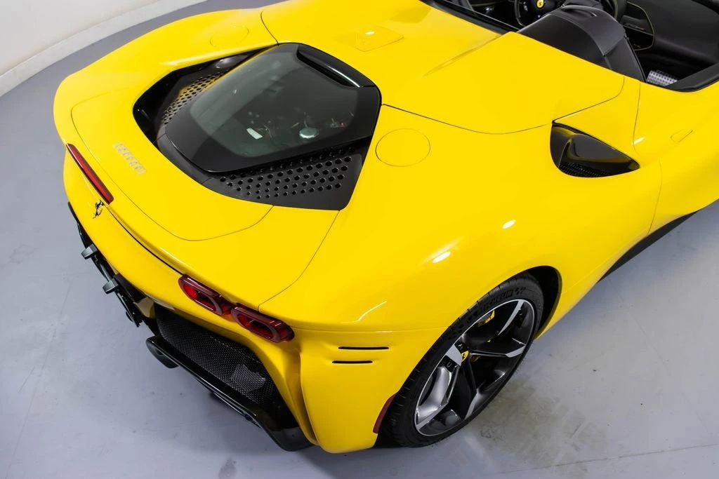 2023 Ferrari SF90 Spider - Image 22 of 31