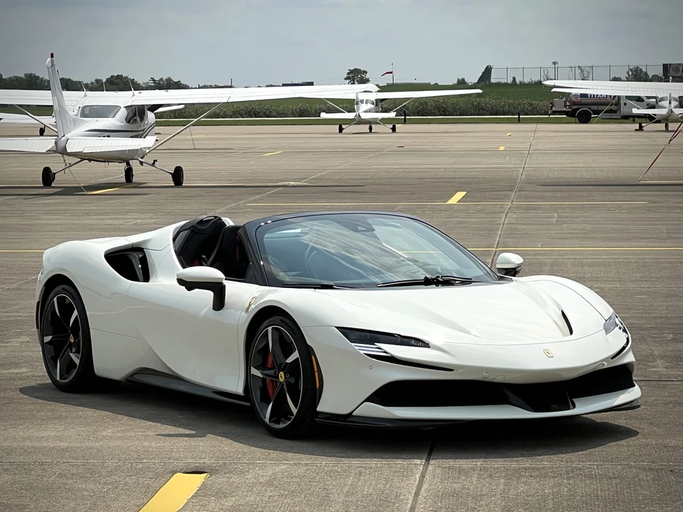 2023 Ferrari SF90 Spider - Image 8 of 31