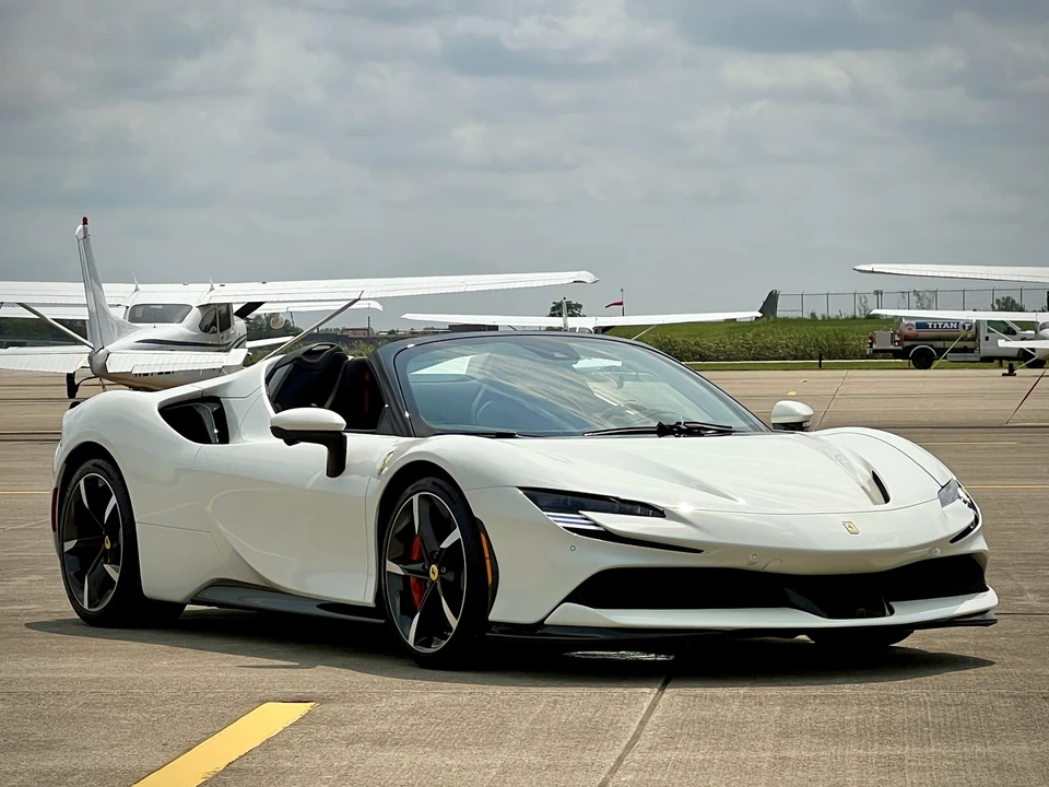 2023 Ferrari SF90 Spider - Image 7 of 31